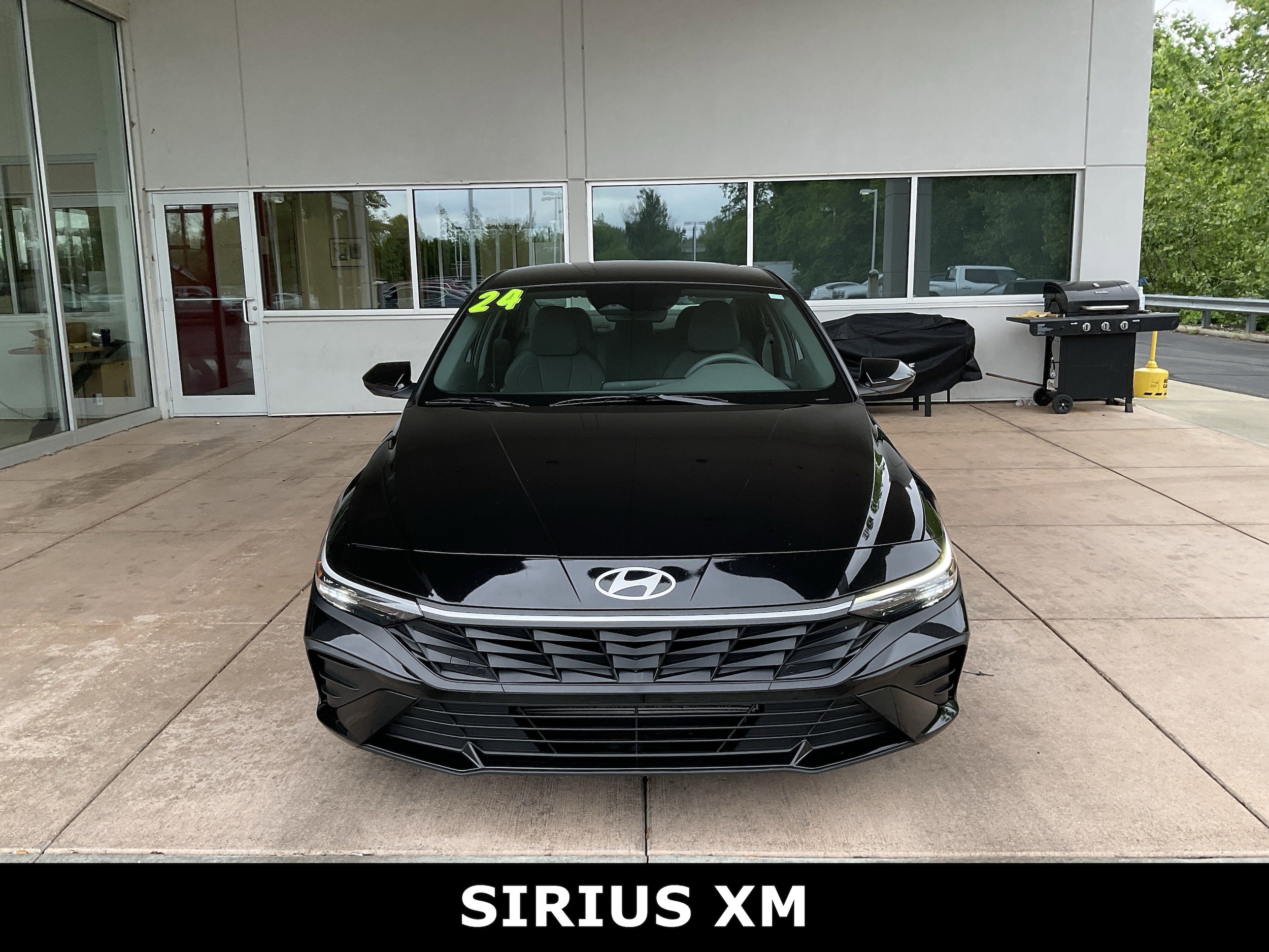 Used 2024 Hyundai Elantra SEL with VIN KMHLM4DG9RU757089 for sale in Springfield, OH