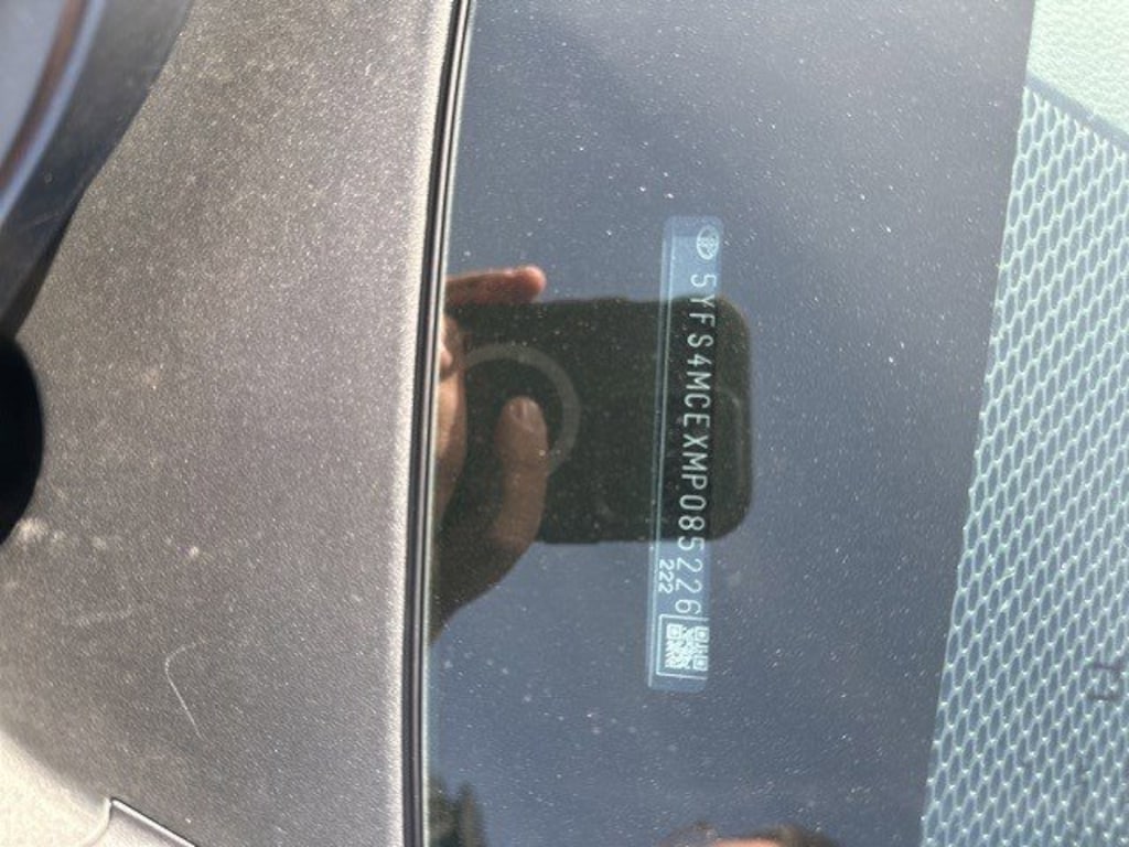 Used 2021 Toyota Corolla SE CVT Sedan