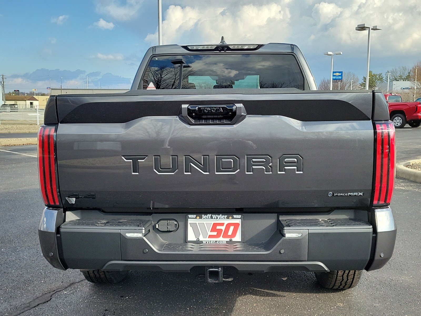 2025 Toyota Tundra Limited photo 4