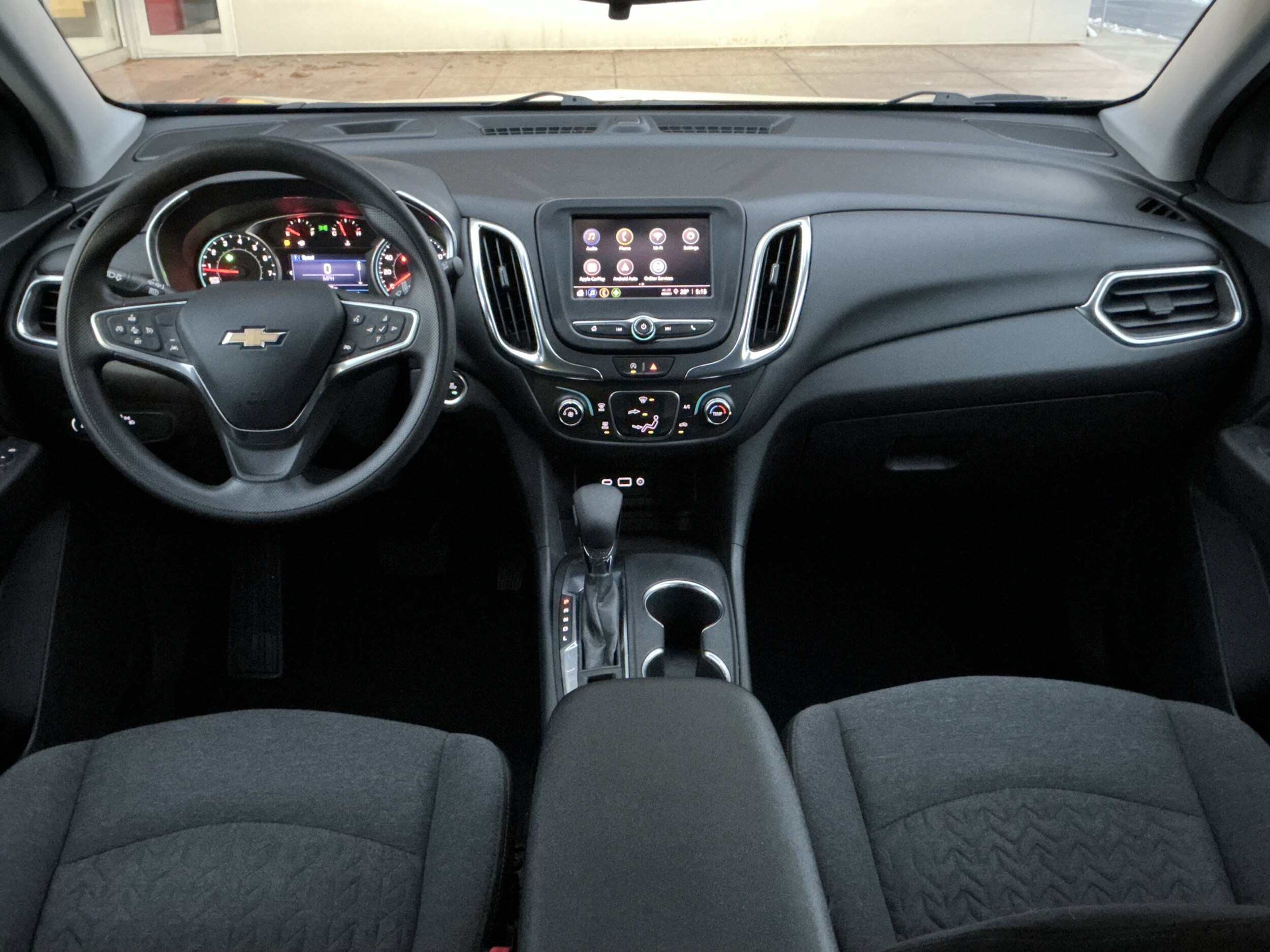 2022 Chevrolet Equinox photo 2