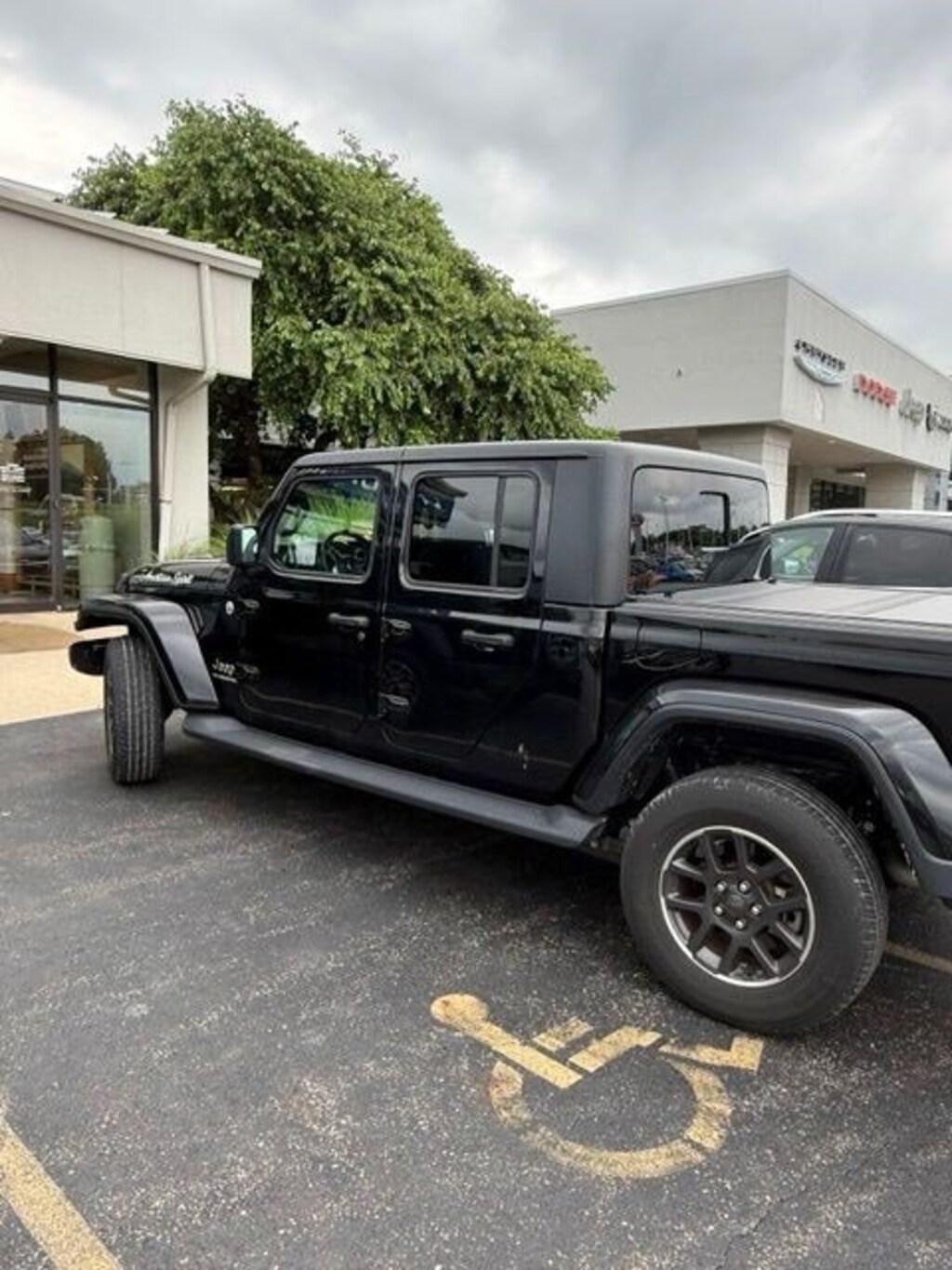 Used 2021 Jeep Gladiator Overland 4x4 Truck Crew Cab