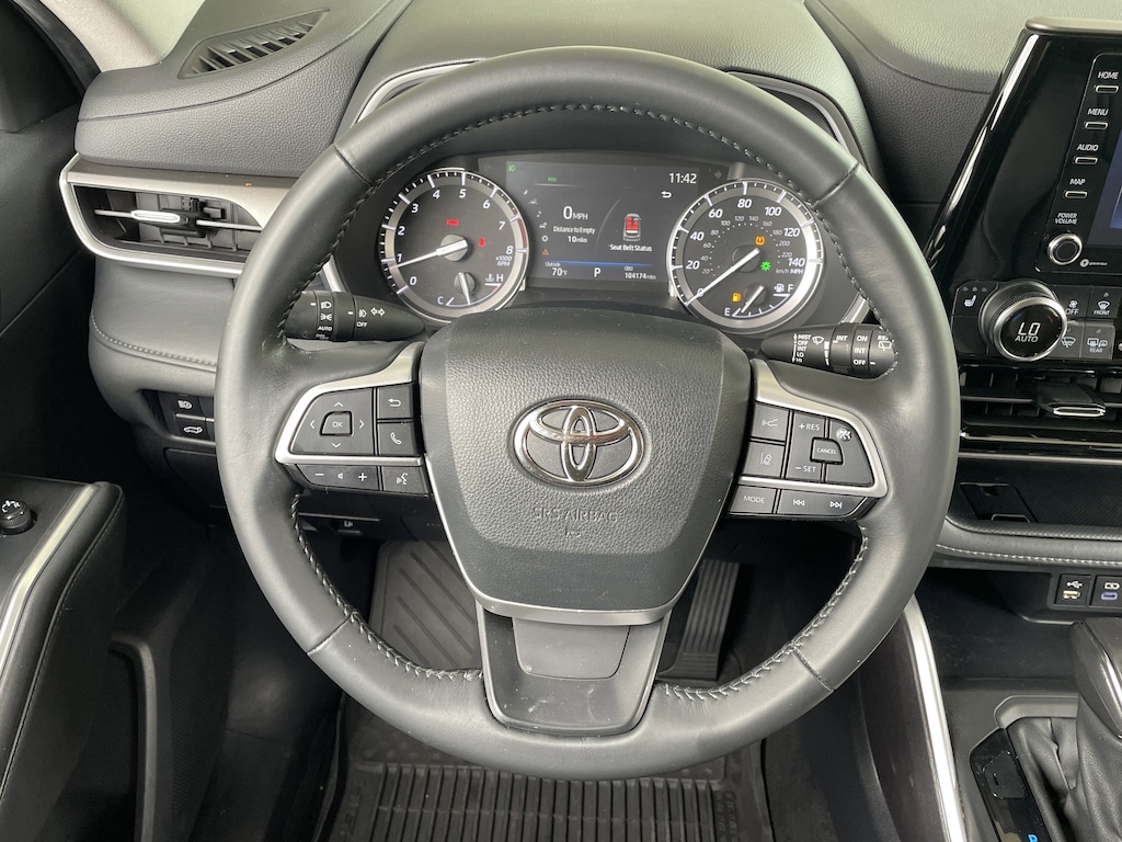 Certified 2022 Toyota Highlander XLE AWD SUV