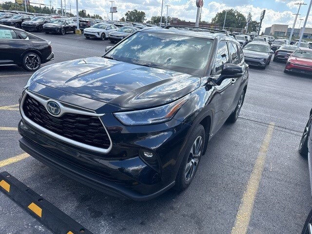 2021 Toyota Highlander Hybrid XLE photo 3