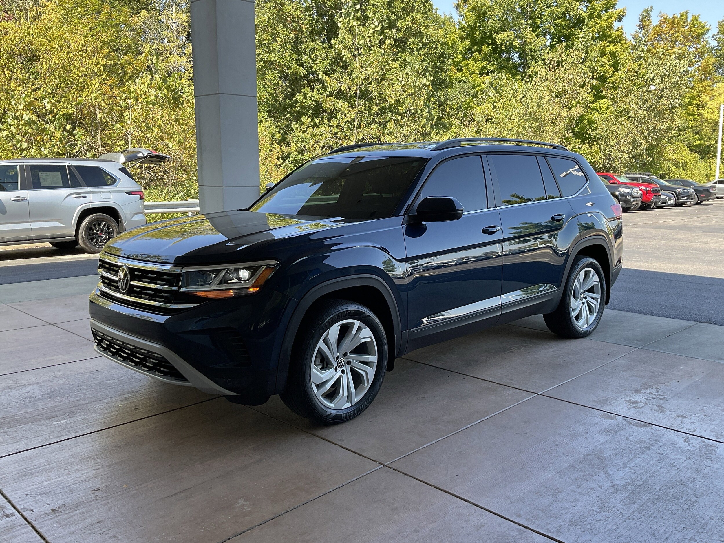 2022 Volkswagen Atlas V6 SE Technology photo 3