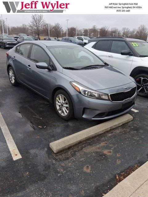 2017 Kia Forte S's photo