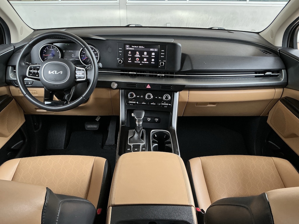 Used 2023 Kia Carnival LX FWD w/Seat Pkg MPV
