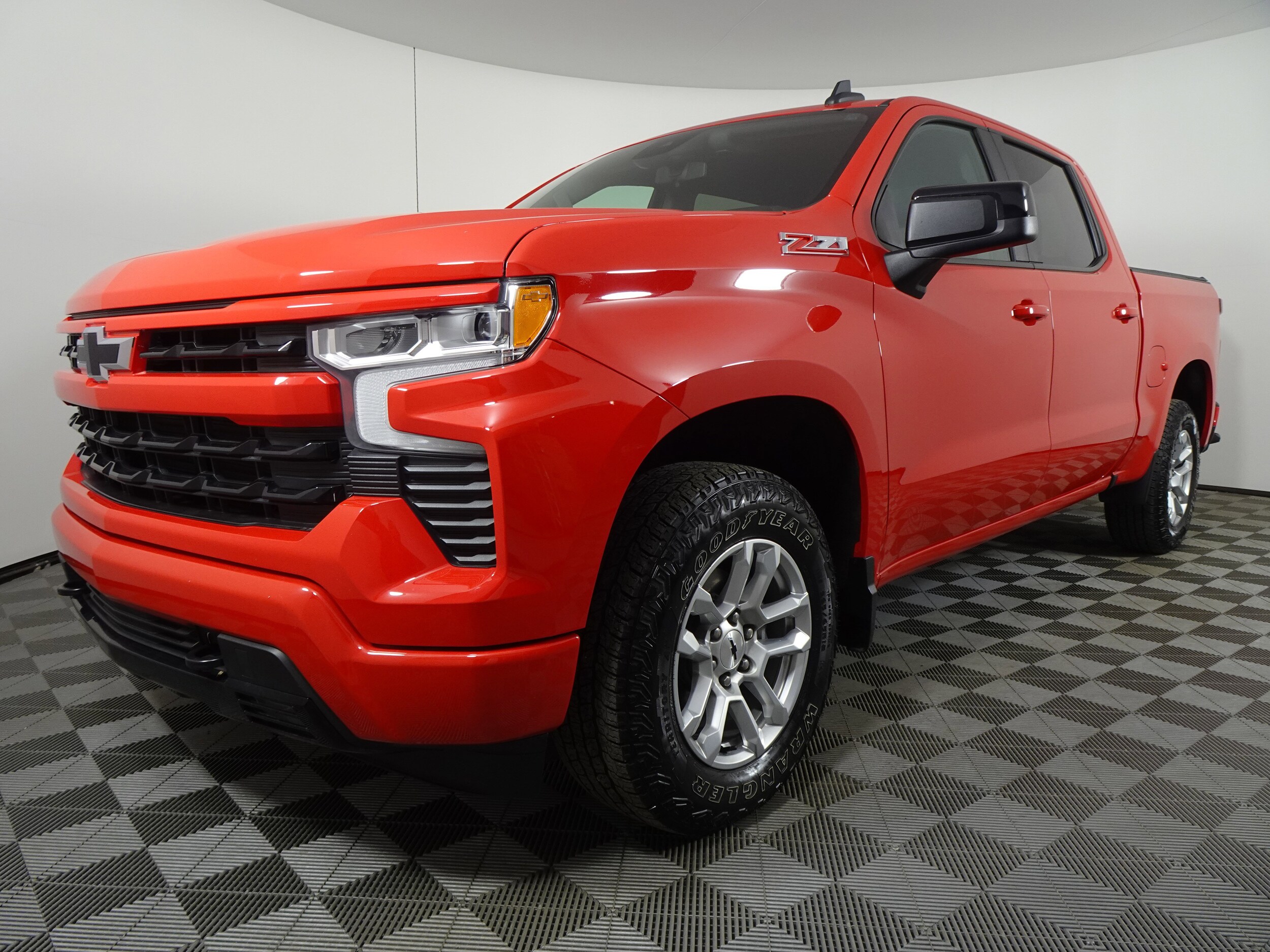 2022 Chevrolet Silverado 1500 RST photo 2