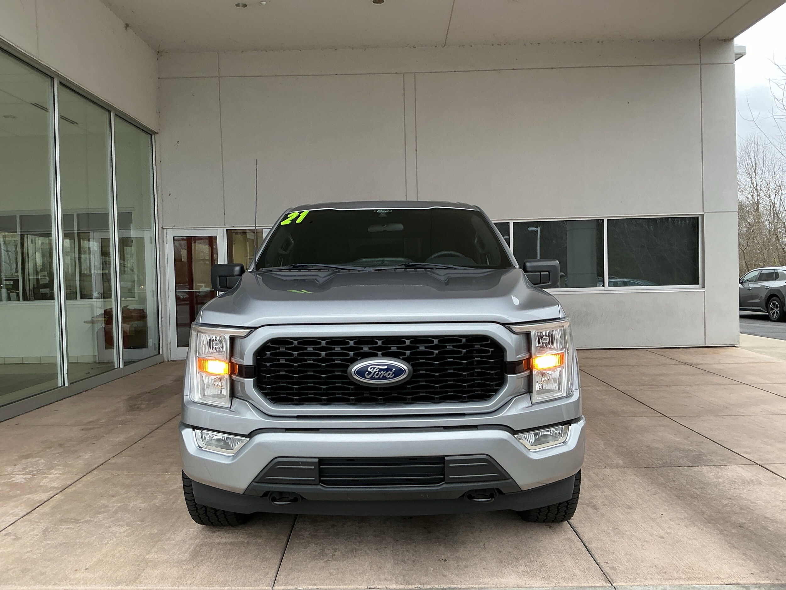 2021 Ford F-150 XL photo 2
