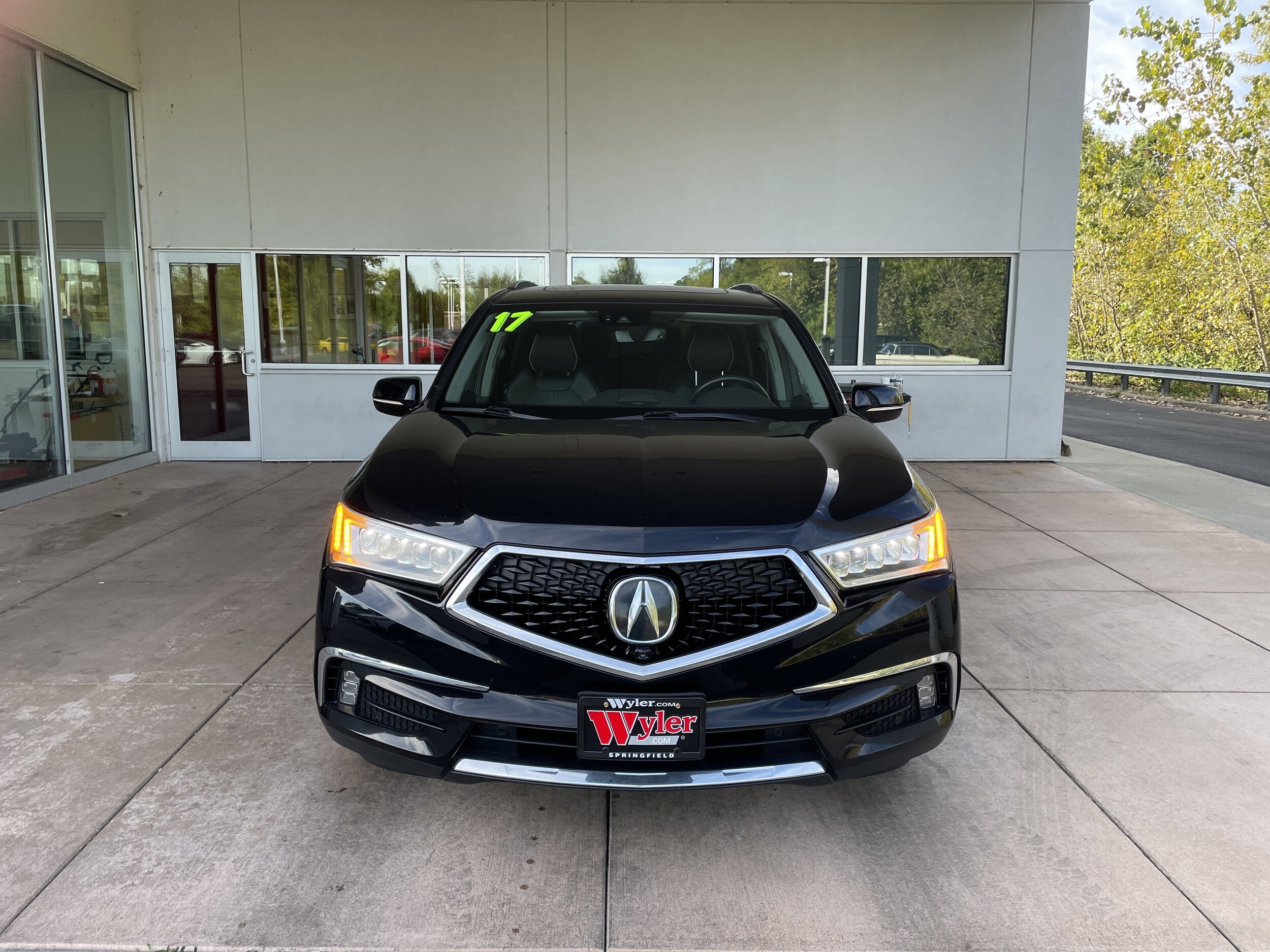 2017 Acura MDX SH-AWD Advance photo 2