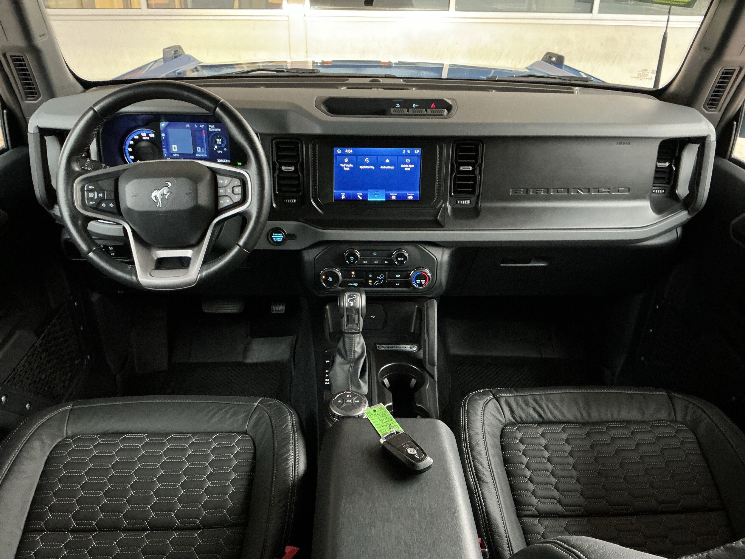 2023 Ford Bronco Big Bend photo 2