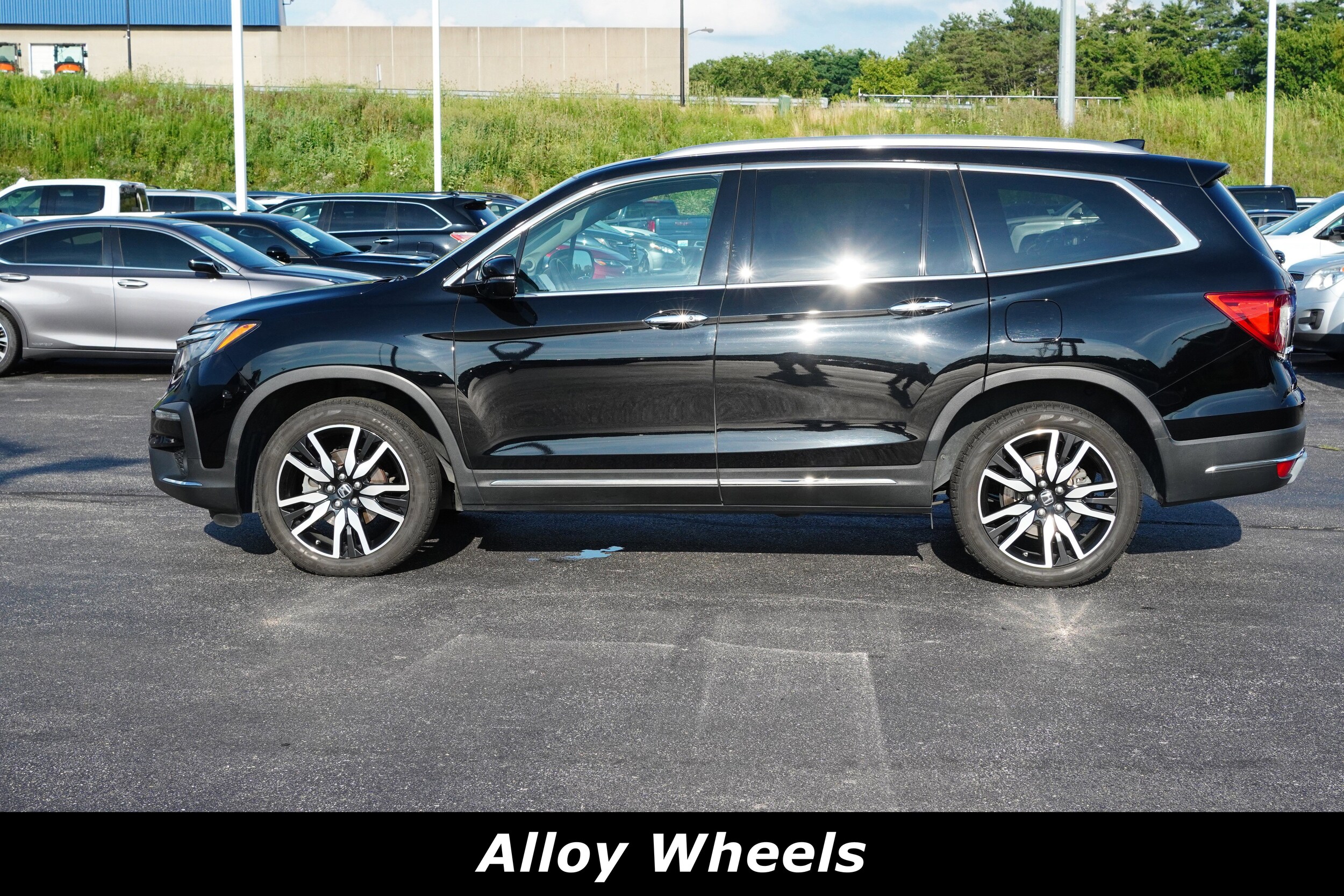 2020 Honda Pilot Elite photo 2