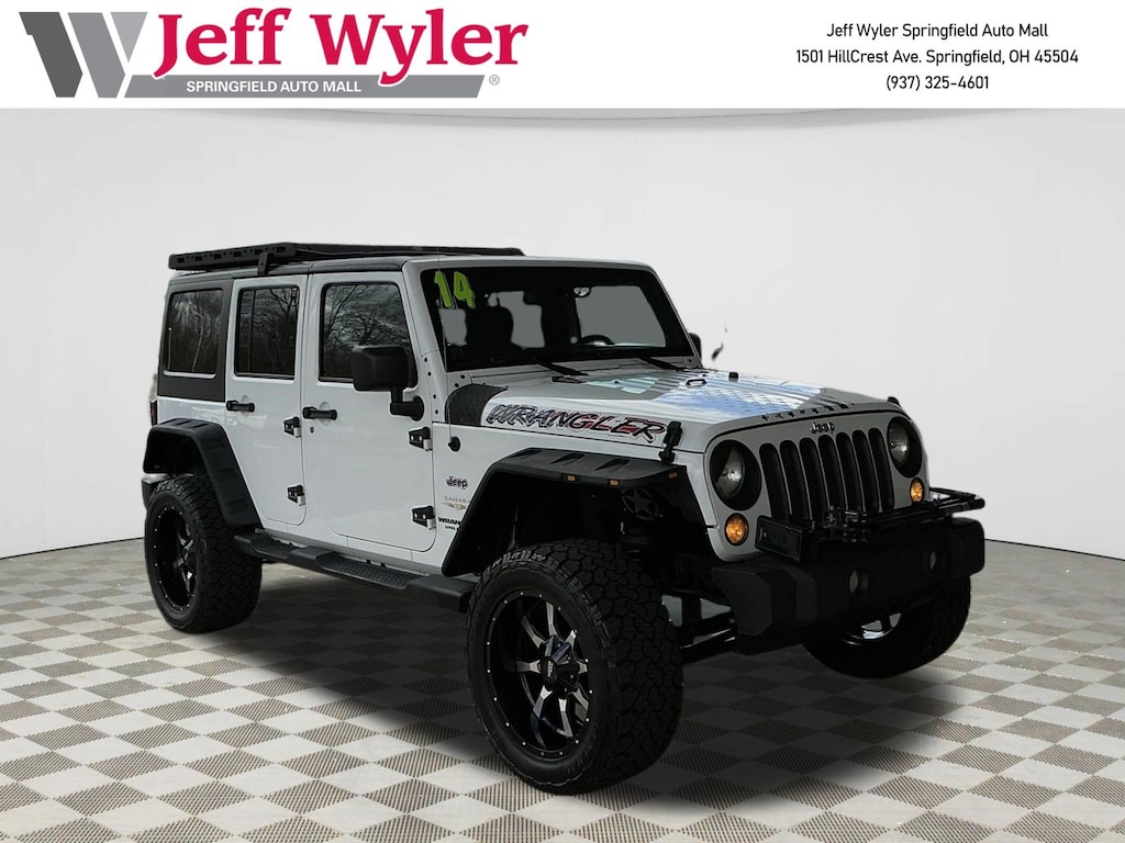 Used 2014 Jeep Wrangler Unlimited 4WD 4dr Sahara SUV