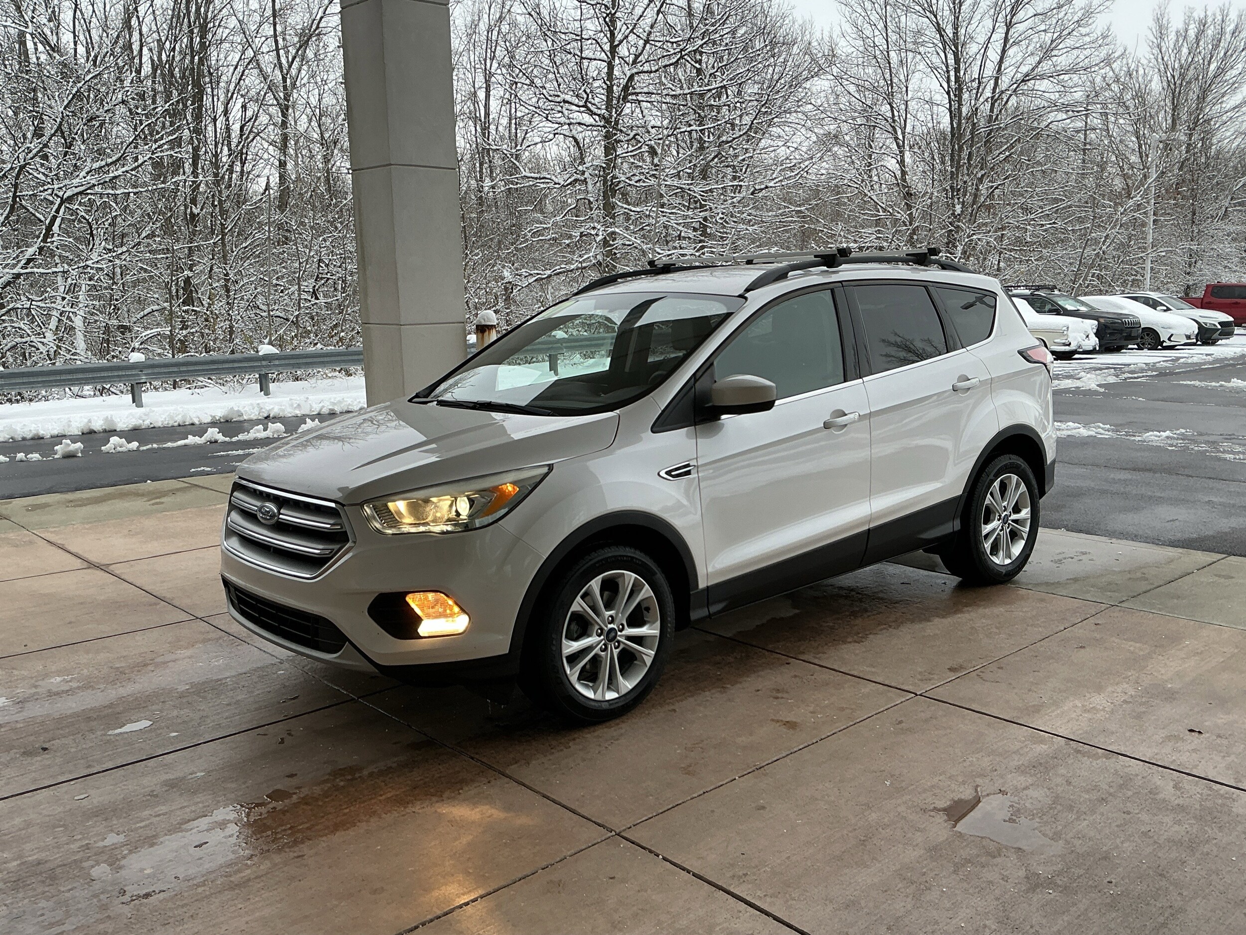 2017 Ford Escape SE photo 3