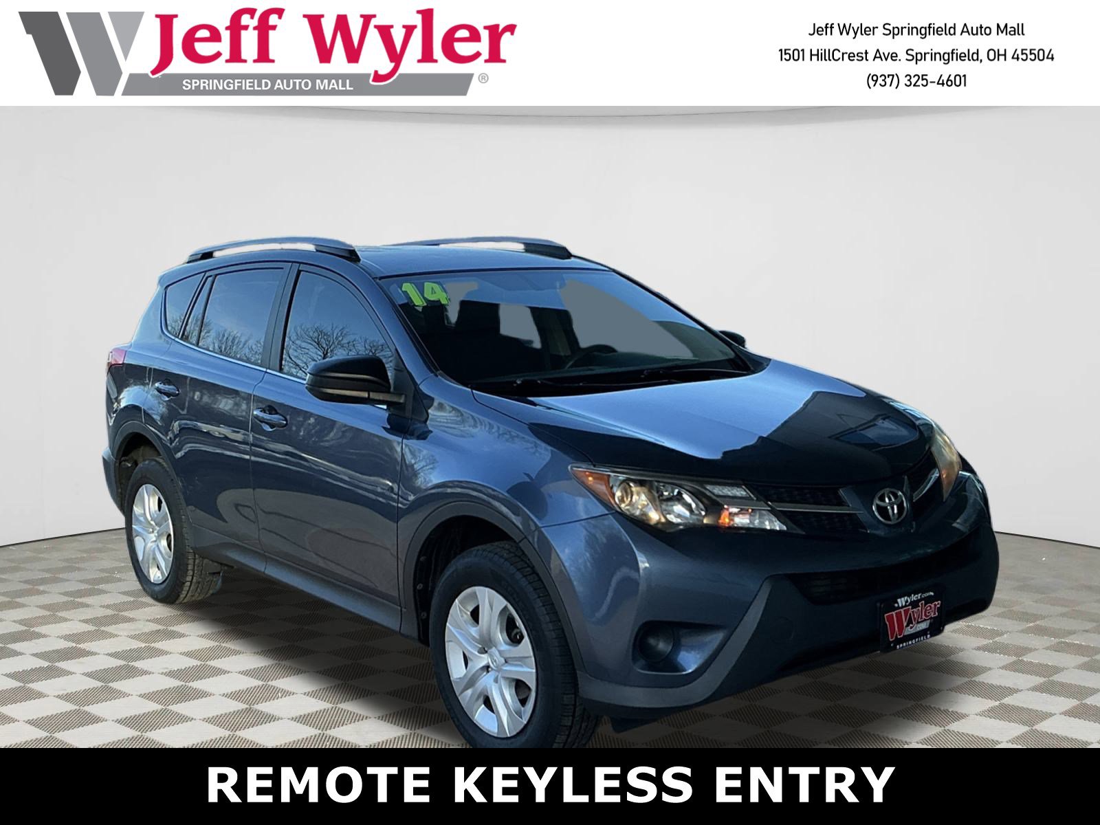 2014 Toyota RAV4 LE's photo
