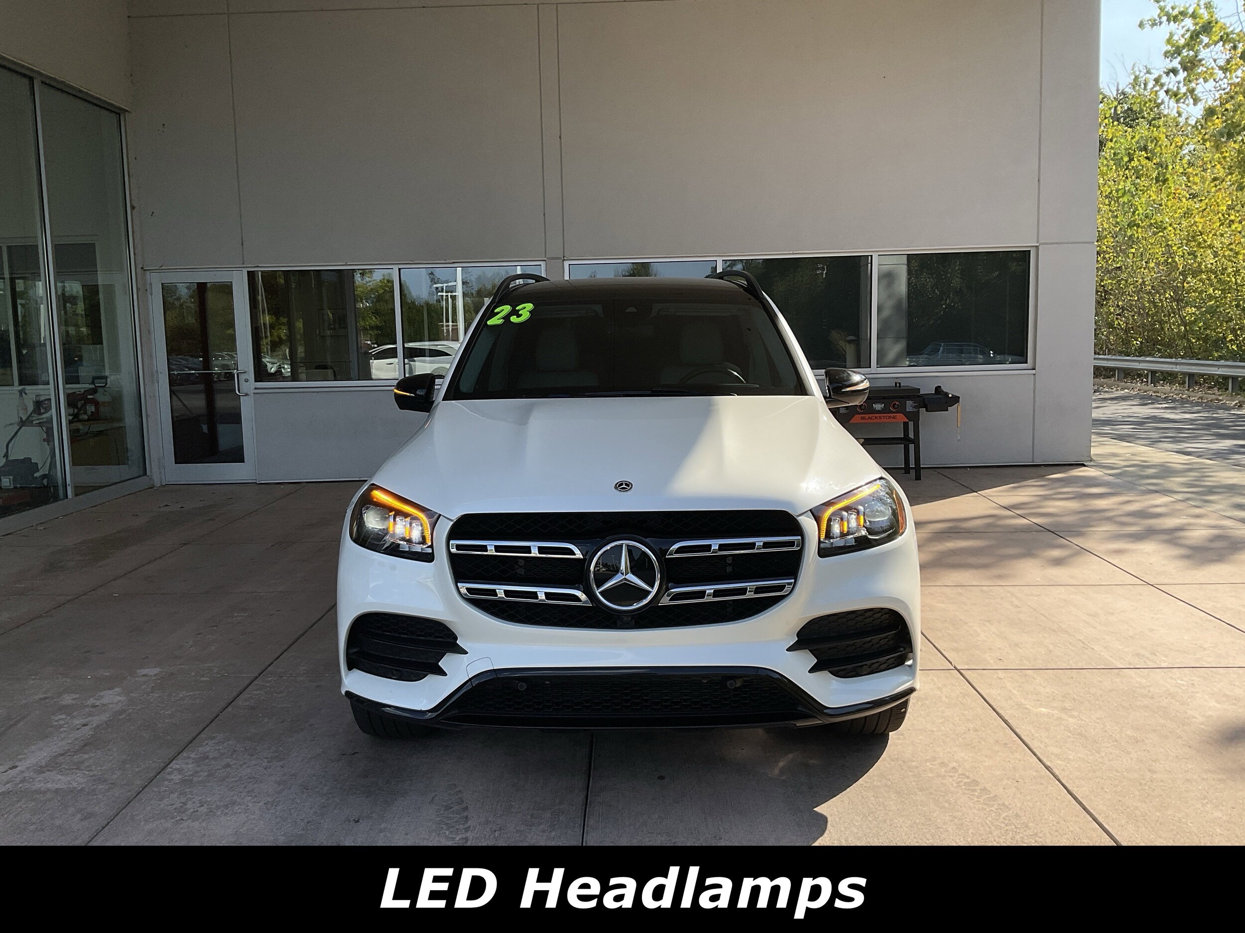 2023 Mercedes Benz GLS 450 4MATIC photo 2