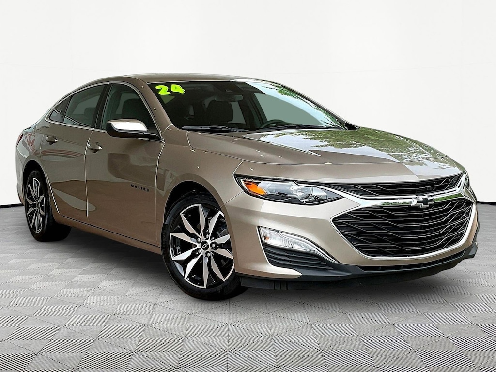 Used 2024 Chevrolet Malibu 4dr Sdn RS Sedan