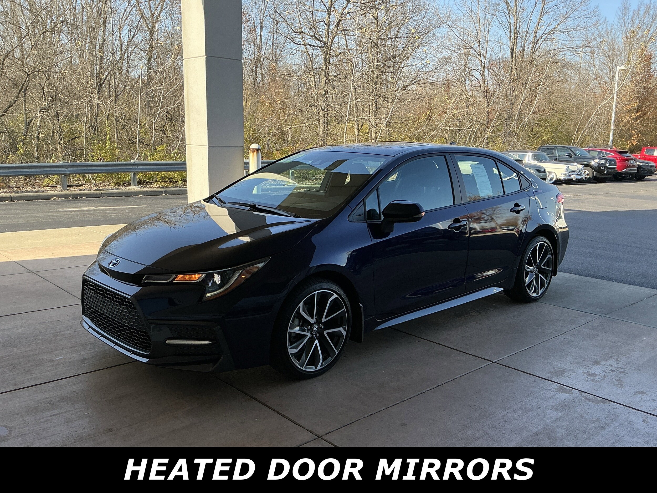 2022 Toyota Corolla SE photo 3