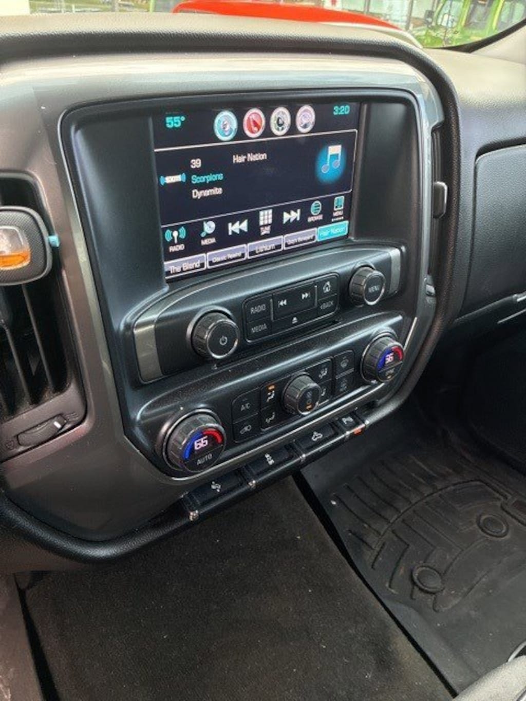 Used 2017 Chevrolet Silverado 1500 4WD Crew Cab 143.5 LT w/1LT Truck Crew Cab