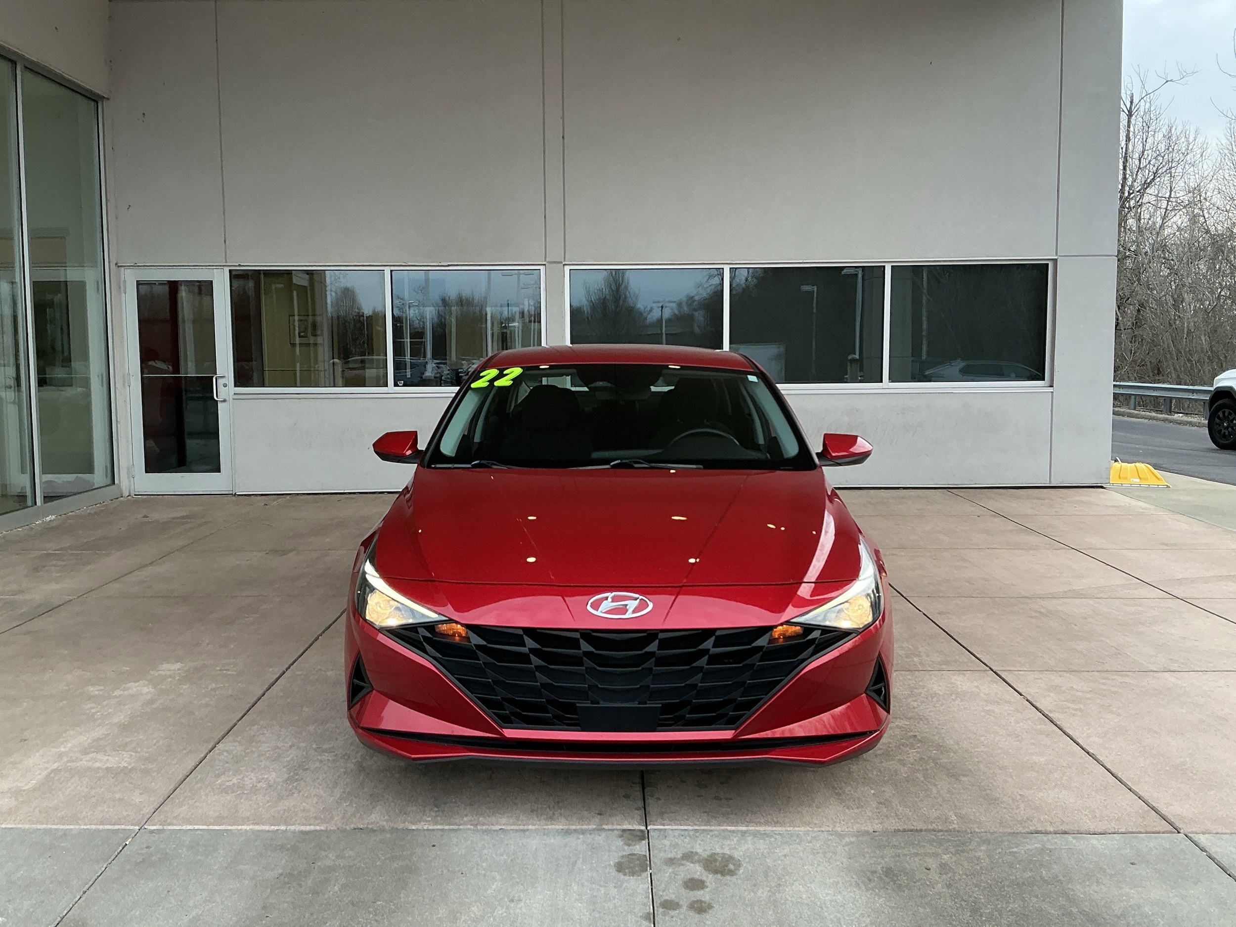 Used 2022 Hyundai Elantra SEL with VIN 5NPLS4AG8NH069491 for sale in Springfield, OH