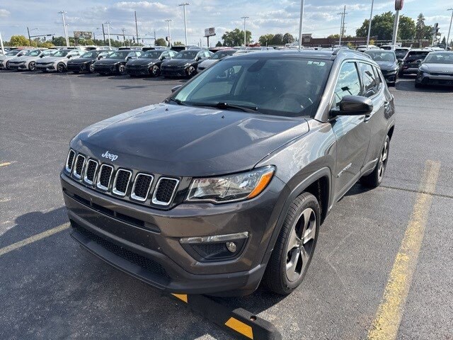 2018 Jeep Compass Latitude photo 3
