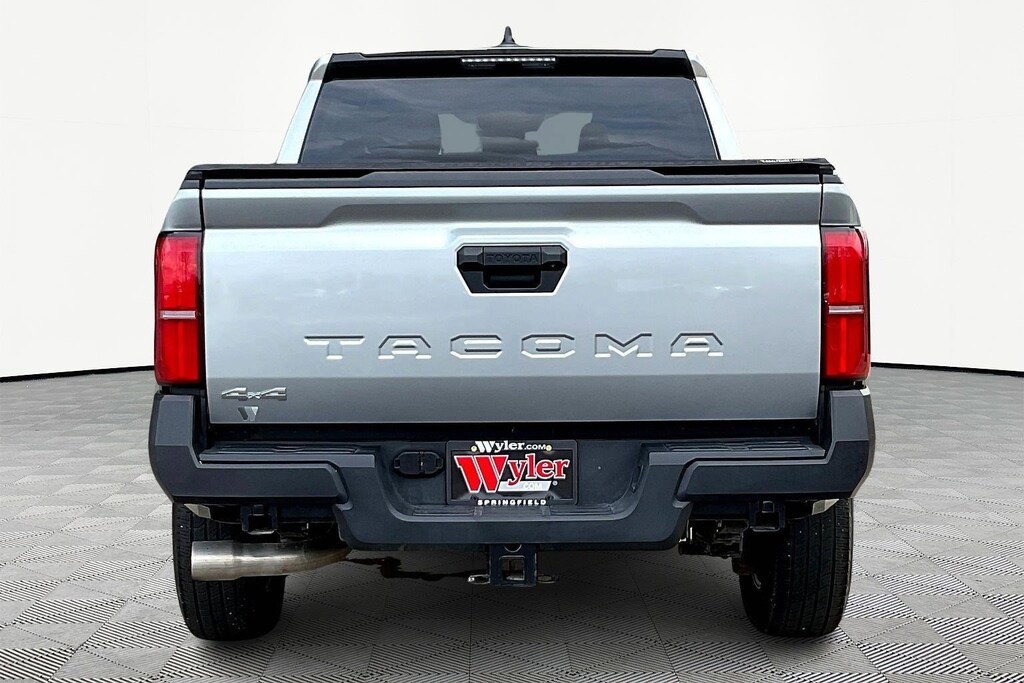 Used 2025 Toyota Tacoma 4WD SR Double Cab 5 Bed AT Truck Double Cab