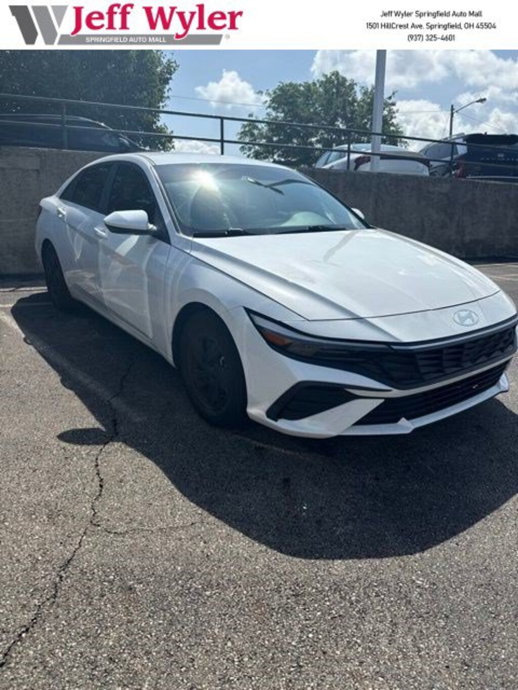 Used 2024 Hyundai Elantra SE IVT Sedan