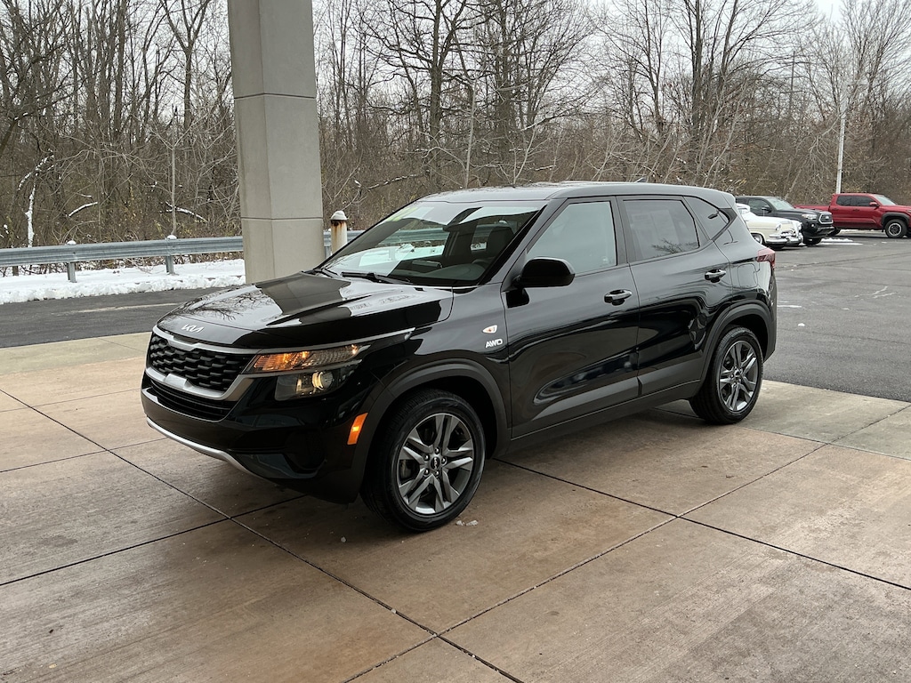 Used 2022 Kia Seltos LX IVT AWD SUV
