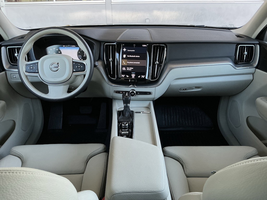 Used 2019 Volvo XC60 T5 AWD Momentum SUV