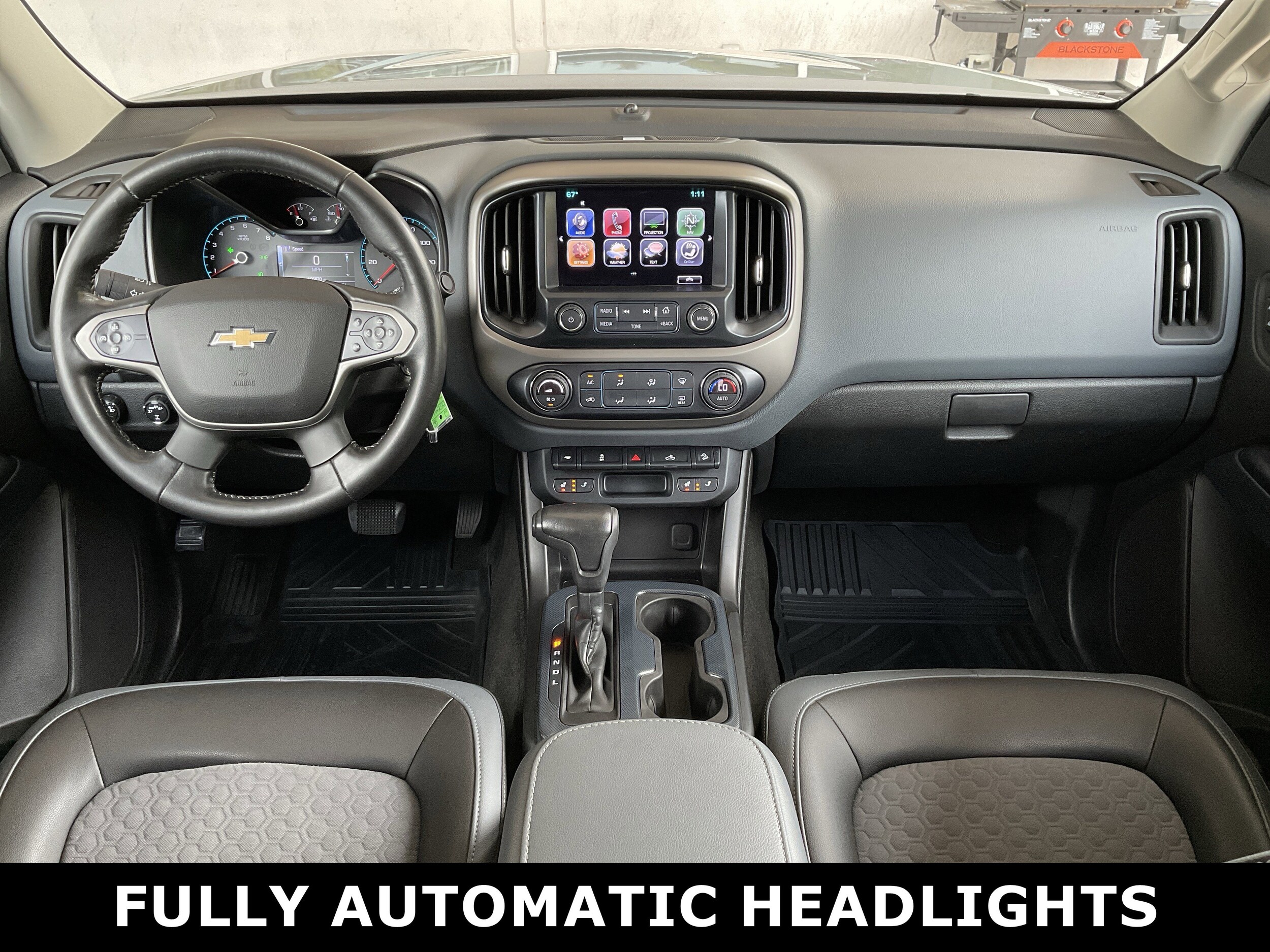 2017 Chevrolet Colorado Z71 photo 2
