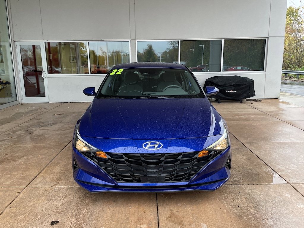 Used 2022 Hyundai Elantra SEL IVT Sedan