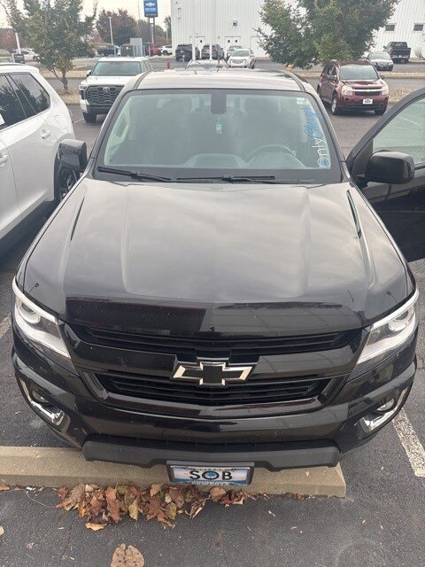 2016 Chevrolet Colorado Z71 photo 2