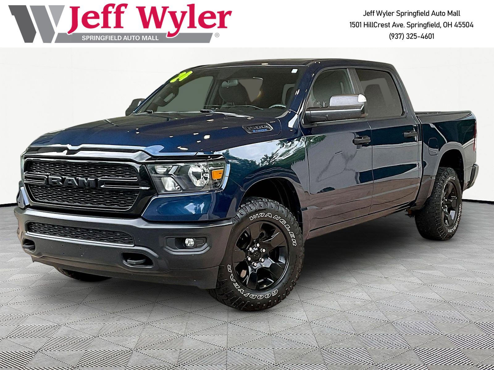 2024 RAM 1500 Tradesman 4x4 Crew Cab 5'7's photo