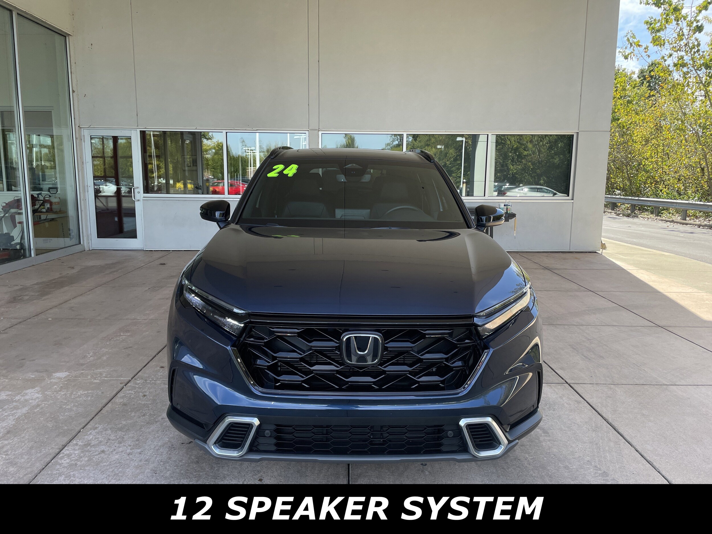 2024 Honda CR-V Hybrid Sport Touring photo 2