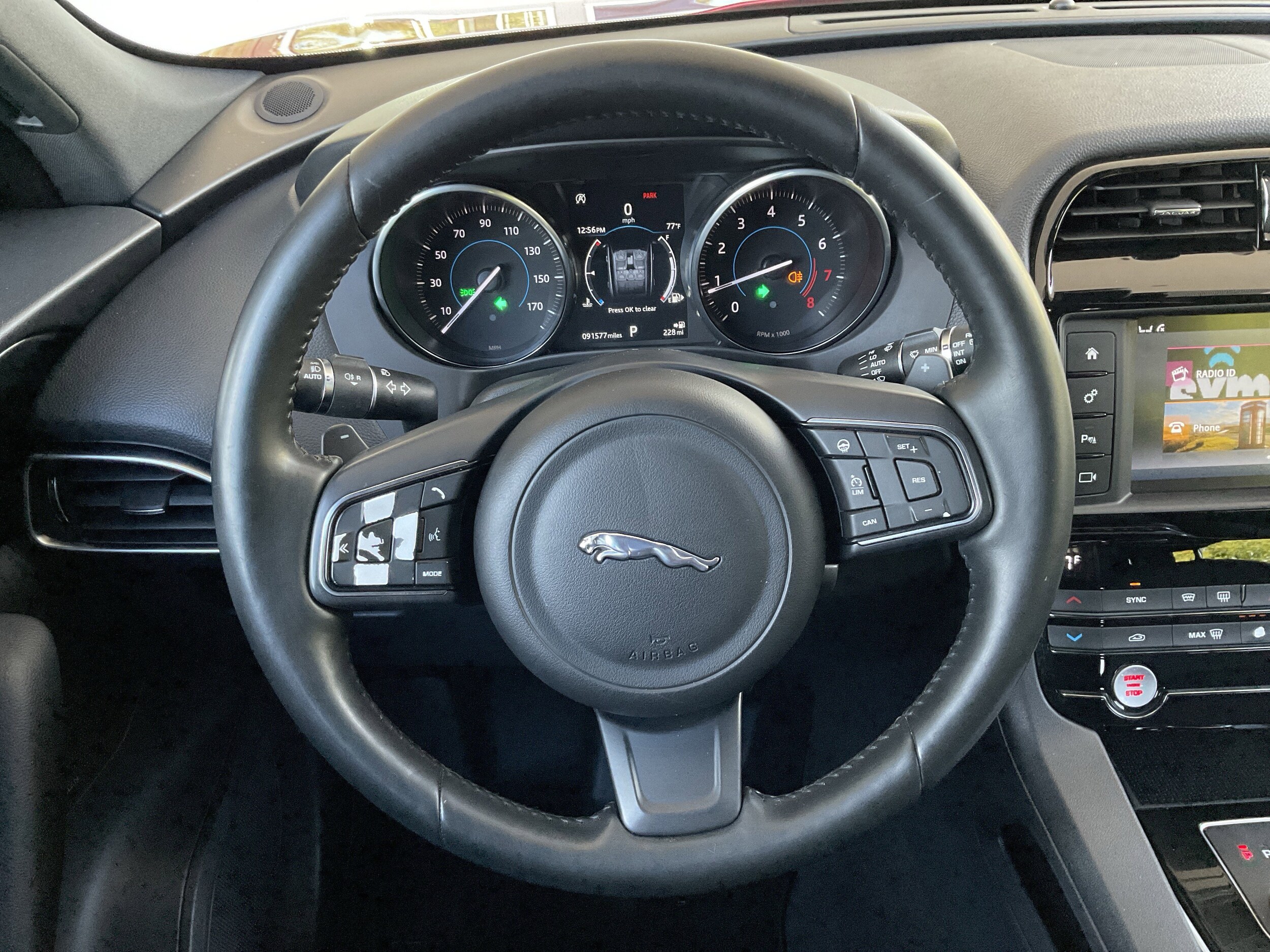 2018 Jaguar F-PACE Premium photo 4