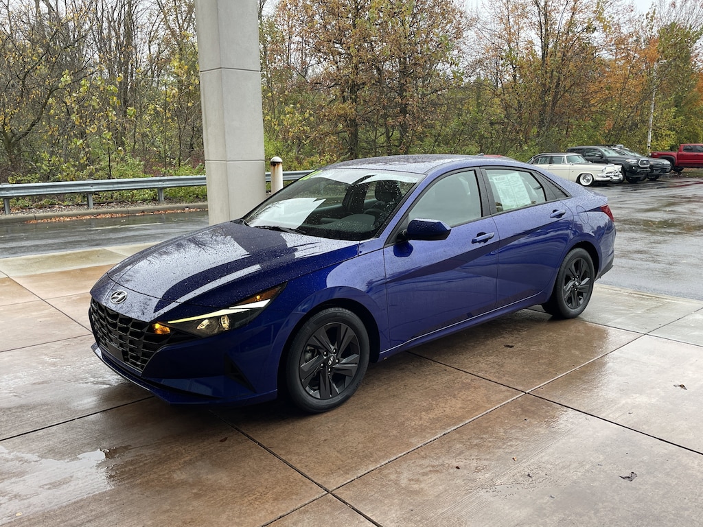 Used 2022 Hyundai Elantra SEL IVT Sedan