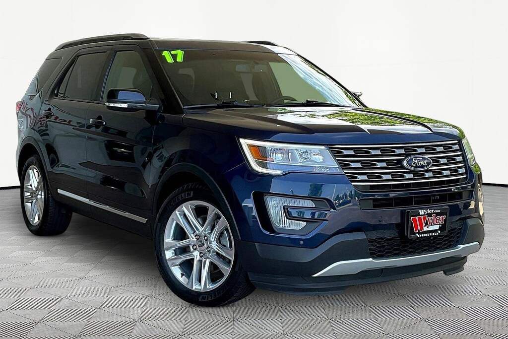 Used 2017 Ford Explorer XLT FWD SUV