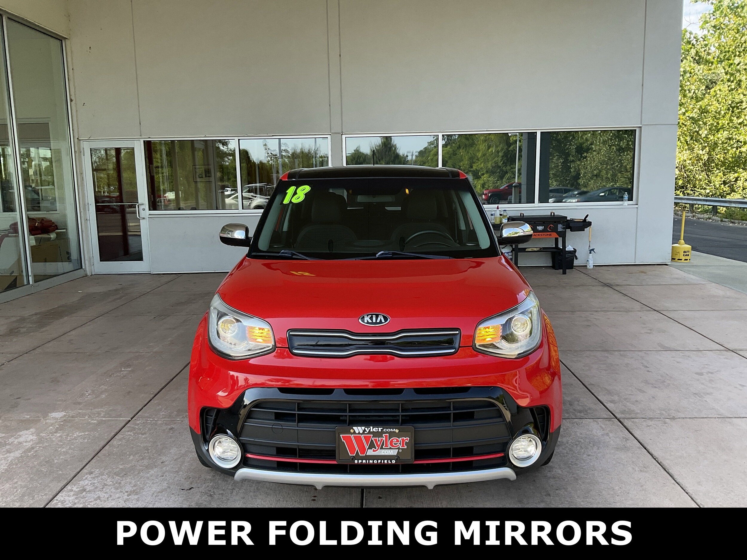 Used 2018 Kia Soul Base with VIN KNDJX3AA6J7566469 for sale in Springfield, OH