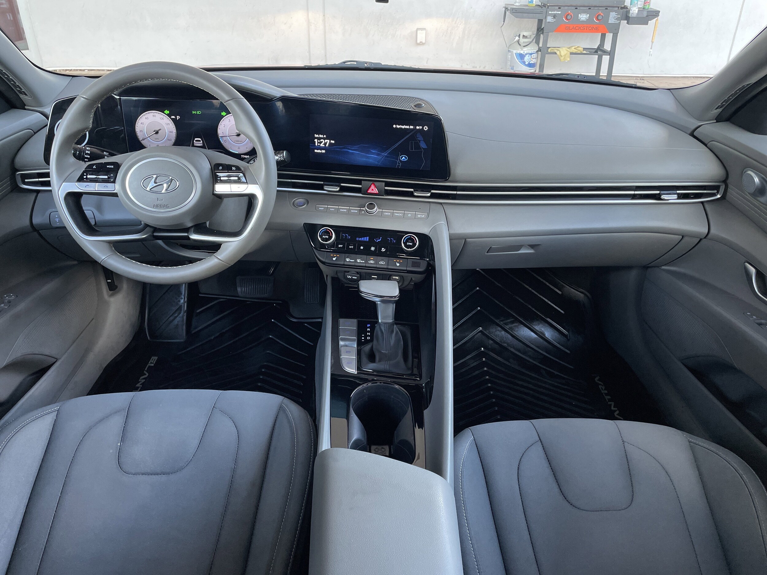 2023 Hyundai Elantra SEL Convenience photo 3