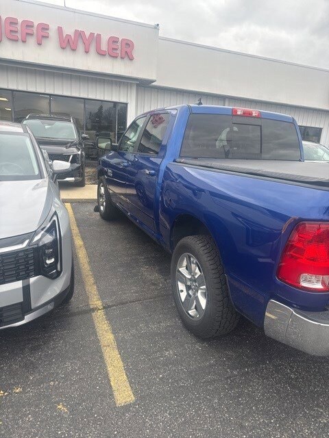 2017 Ram 1500 Big Horn photo 2