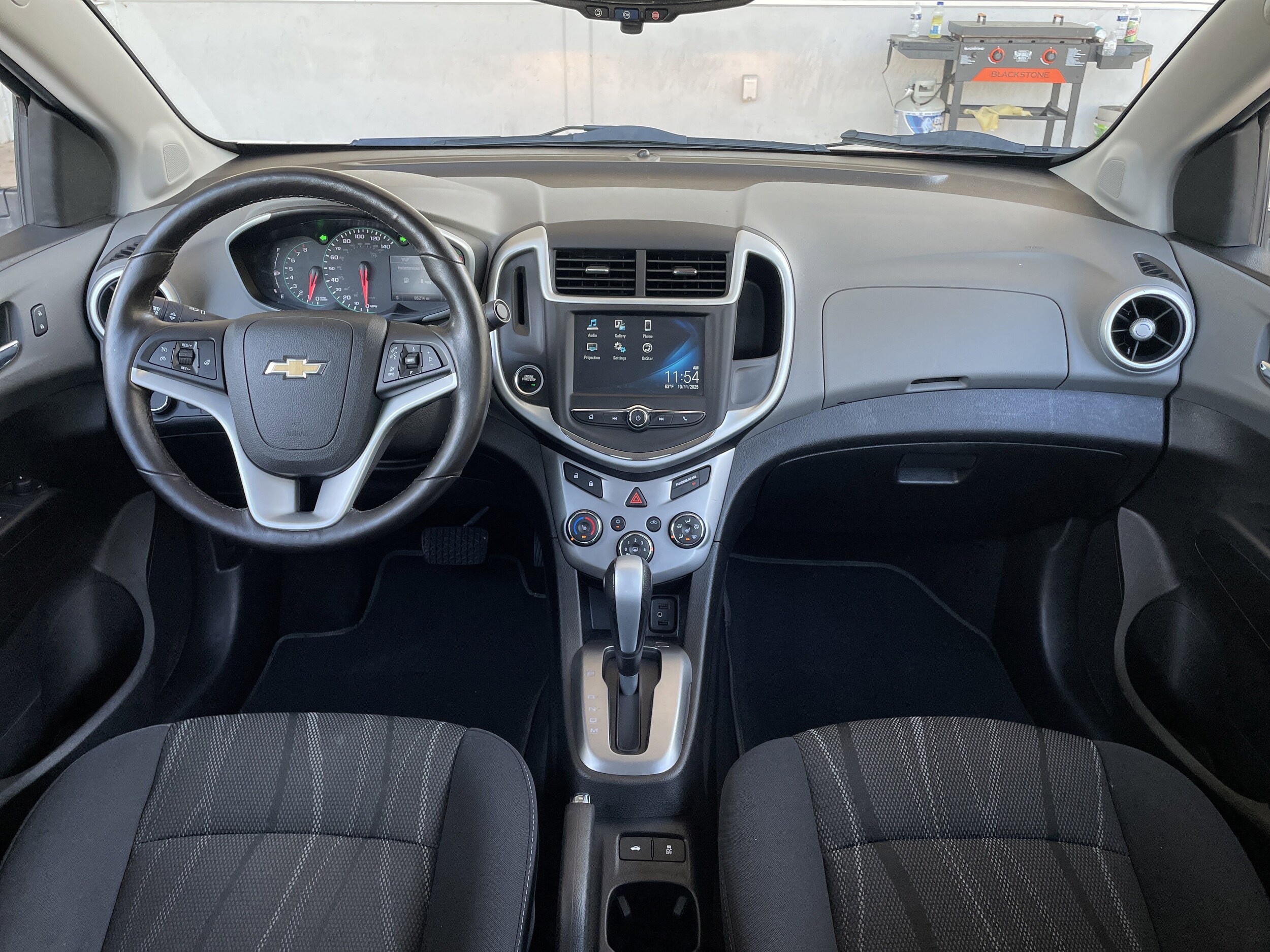 2017 Chevrolet Sonic LT photo 3