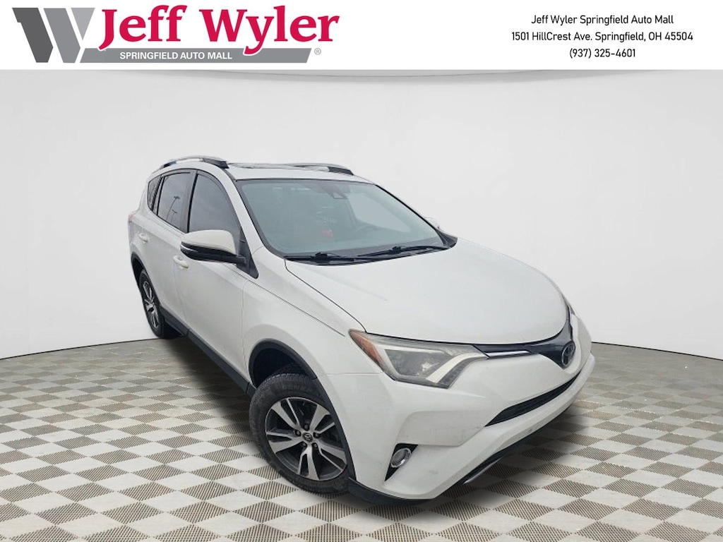 Used 2017 Toyota RAV4 XLE FWD SUV