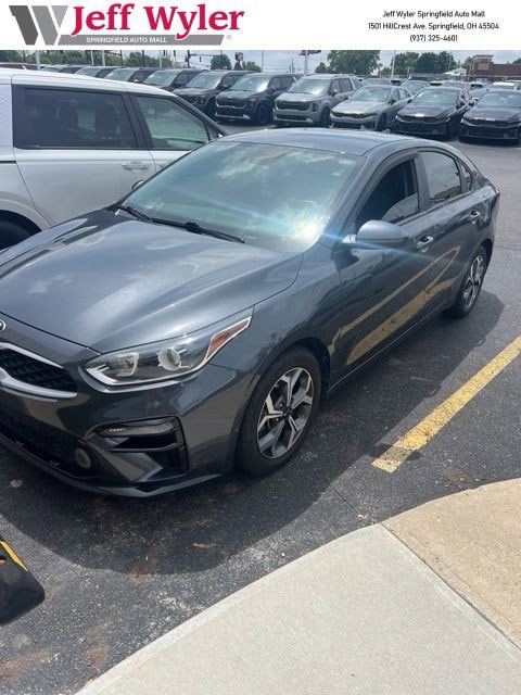 2021 Kia Forte LXS AT's photo