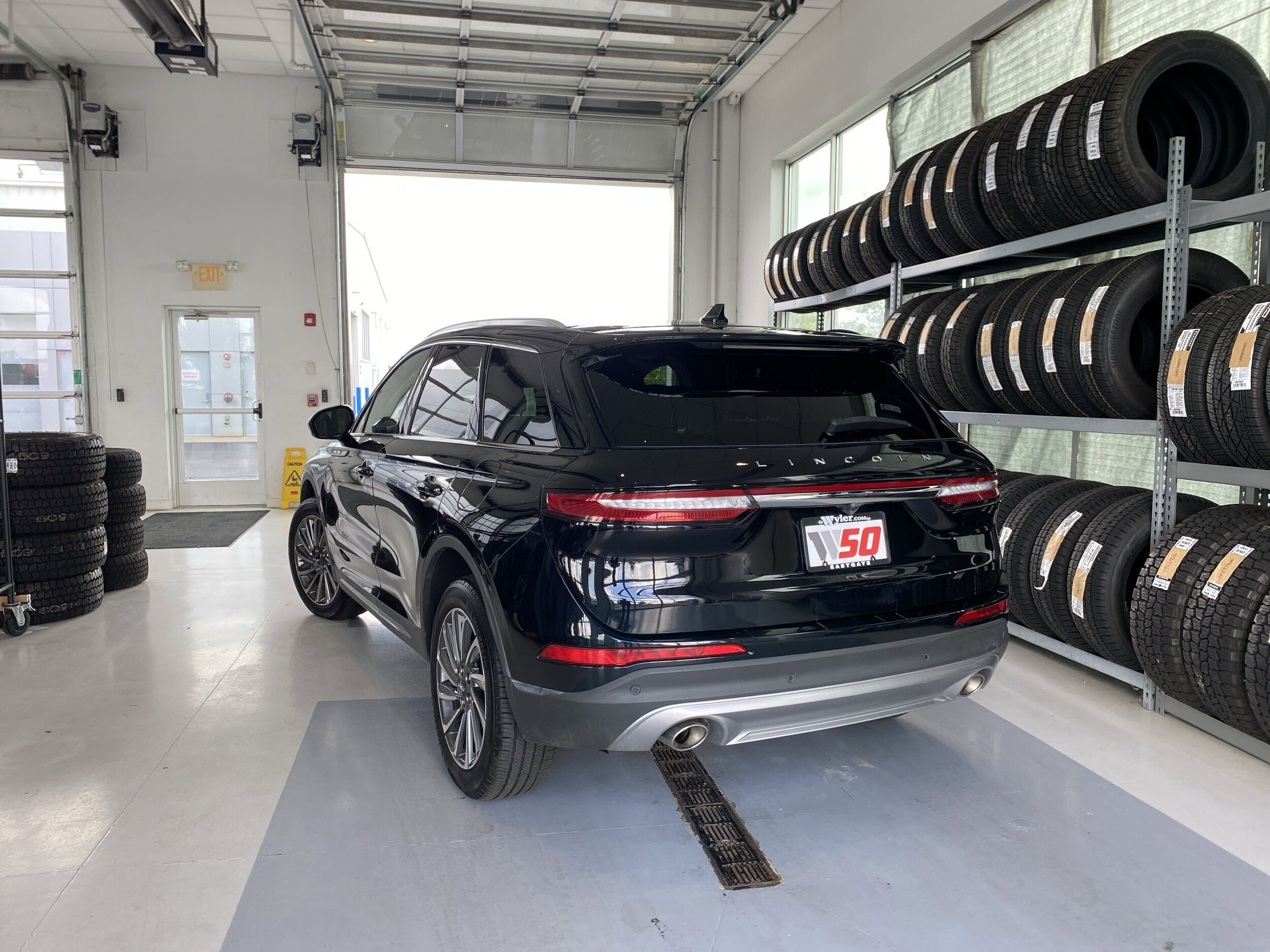 2024 Lincoln Corsair Reserve photo 2