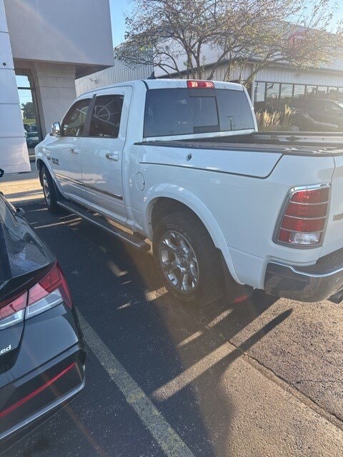 2017 Ram 1500 Laramie photo 2