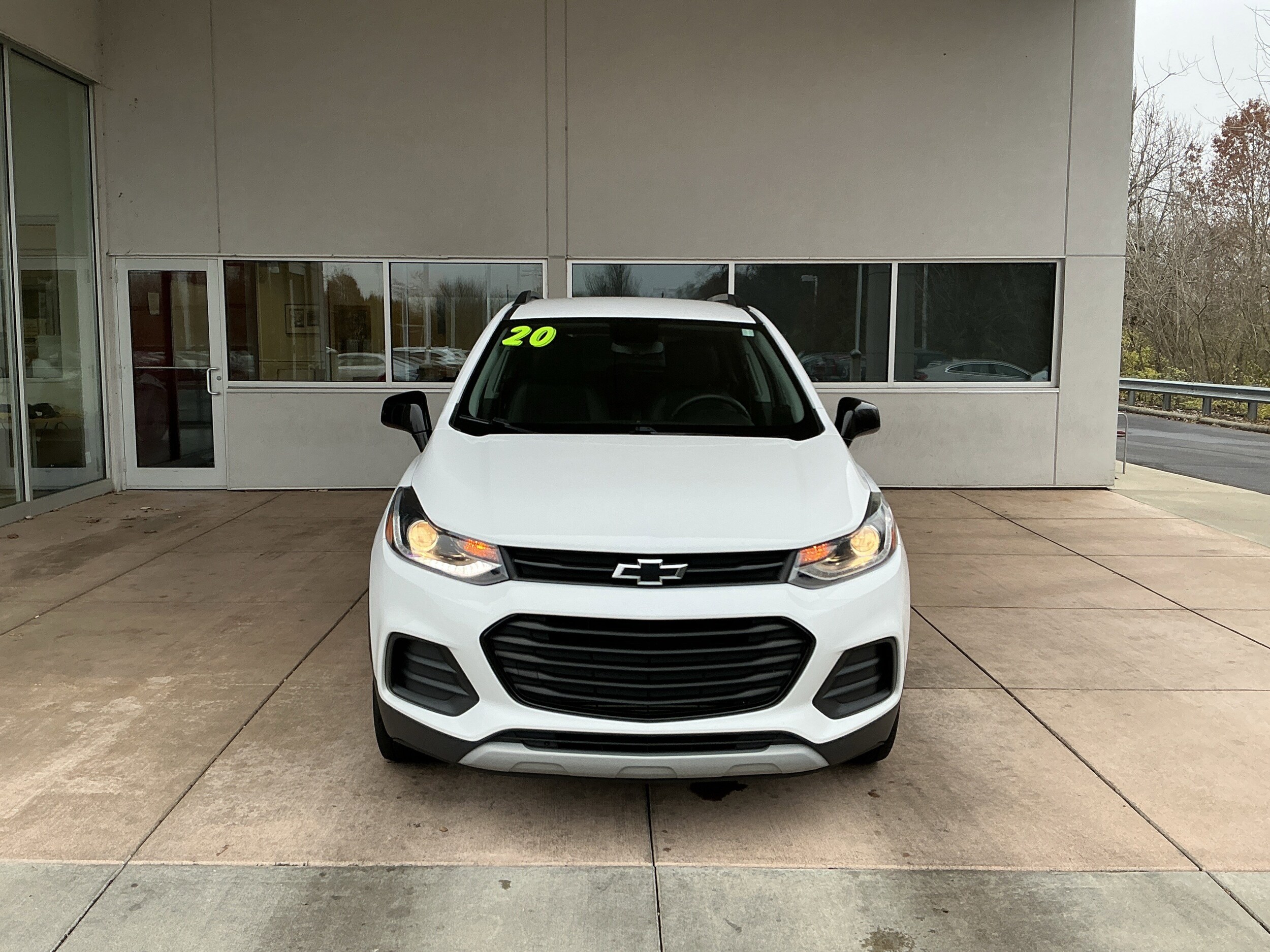 2020 Chevrolet Trax LT photo 2