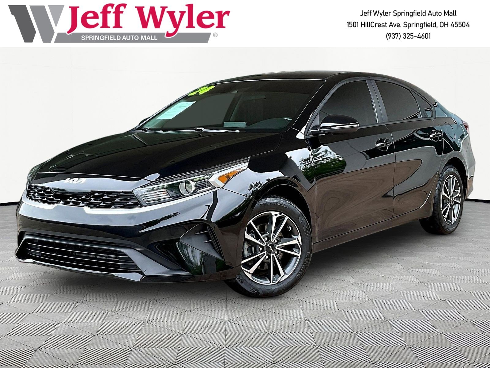 2024 Kia Forte LXS AT's photo