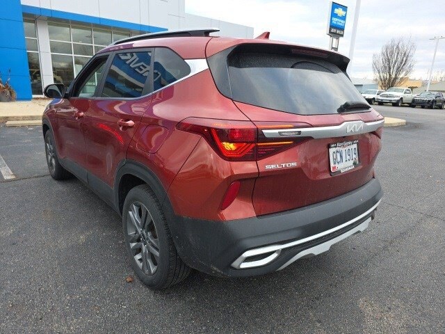 2023 Kia Seltos S photo 3