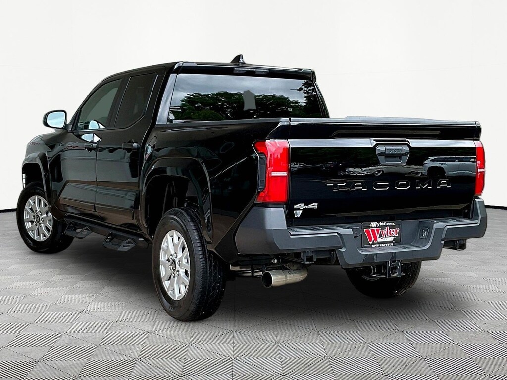Used 2025 Toyota Tacoma 4WD SR Double Cab 5 Bed AT Truck Double Cab