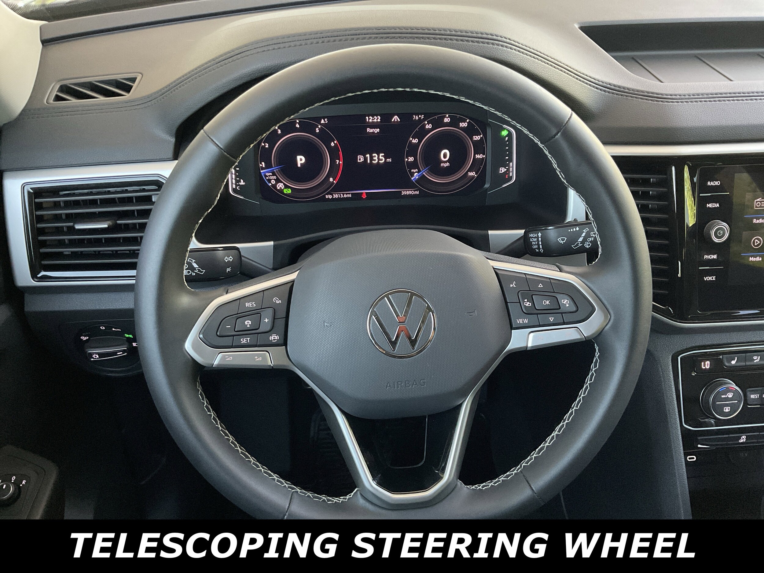 2022 Volkswagen Atlas V6 SE Technology photo 2