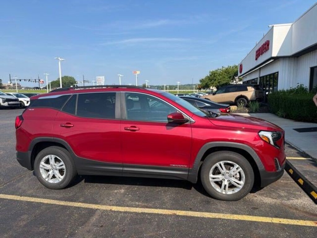 Used 2021 GMC Terrain FWD 4dr SLE SUV